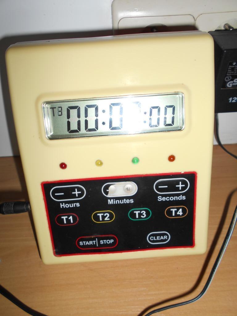 MINUTERIE ELECTRONIQUE 4 PROGRAMMES, Electroménager, Enlèvement, Utilisé