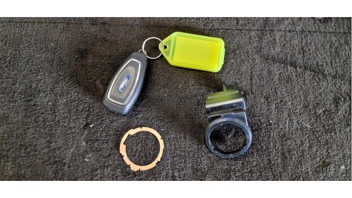 Serrure de contact + clé d'un Ford Focus, Enlèvement ou Envoi, 3 mois de garantie, Utilisé, Ford