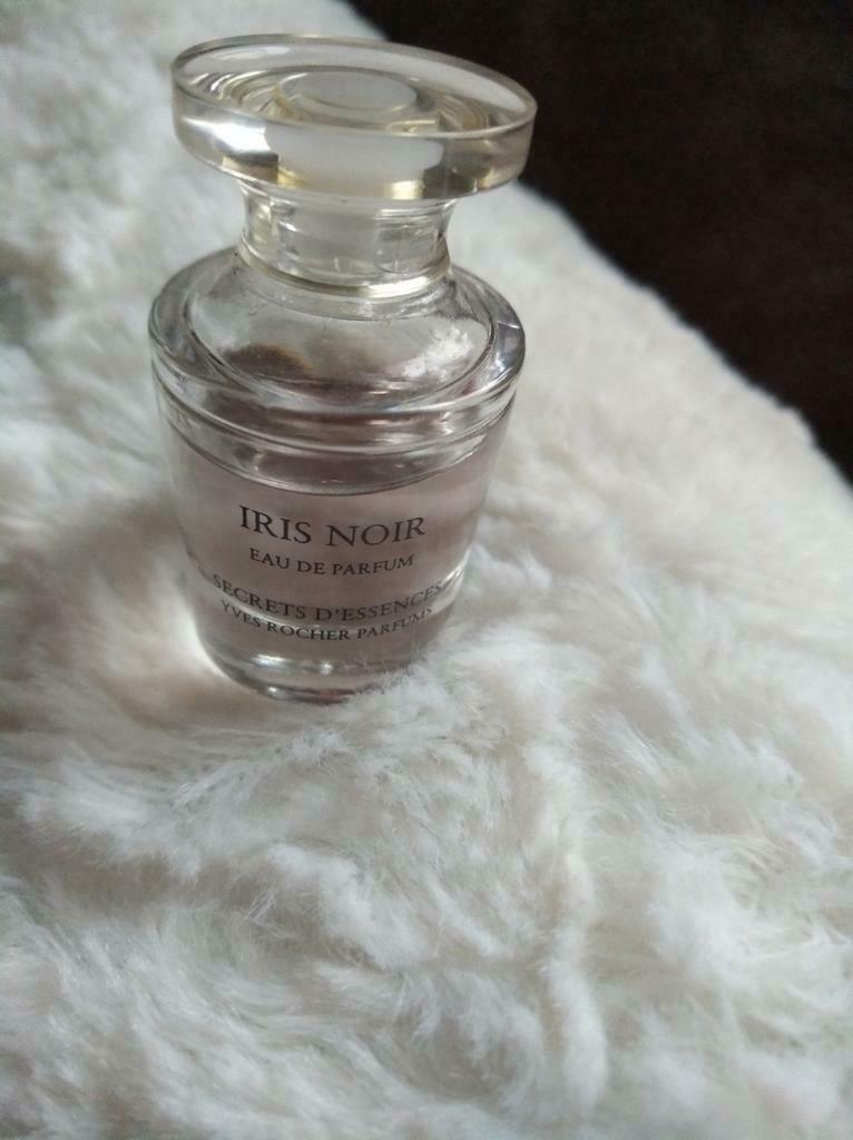 Vintage miniatuur "Black Iris" Yves Rocher Eau de Parfum, Ophalen of Verzenden, Zo goed als nieuw, Miniatuur
