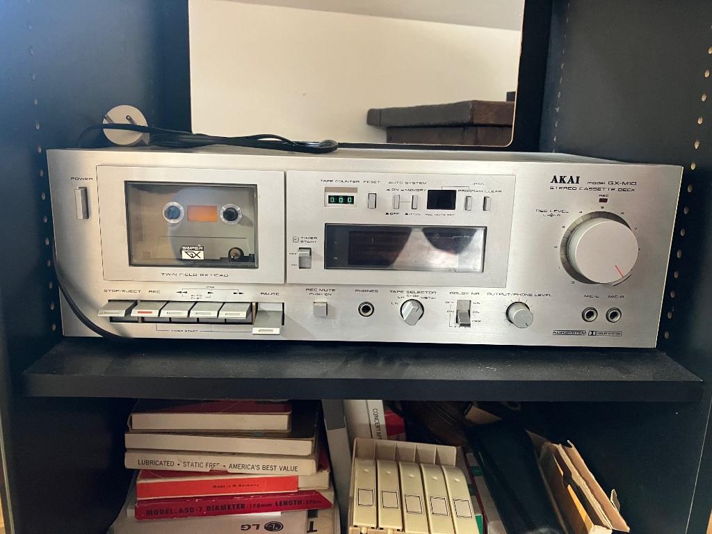 Lecteur enregistreur de cassettes Akai GX-M10, Enlèvement, Utilisé, Deck cassettes ou Lecteur-enregistreur de cassettes, Akai
