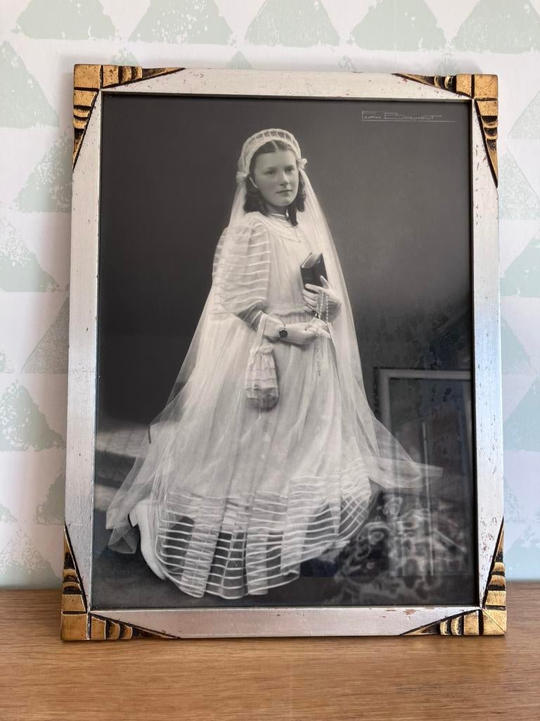 Mooie art deco kader met communiefoto, Antiek en Kunst, Ophalen