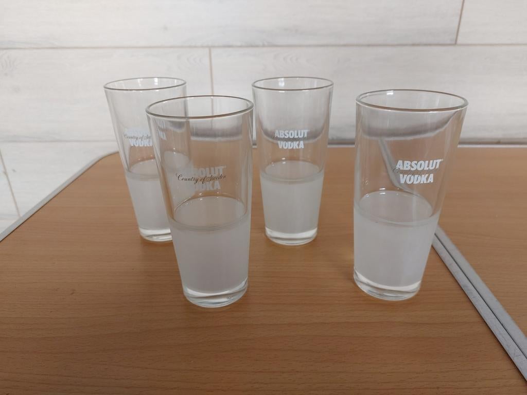 Absolut vodka glazen, Verzamelen, Ophalen of Verzenden, Zo goed als nieuw, Borrel- of Shotglas