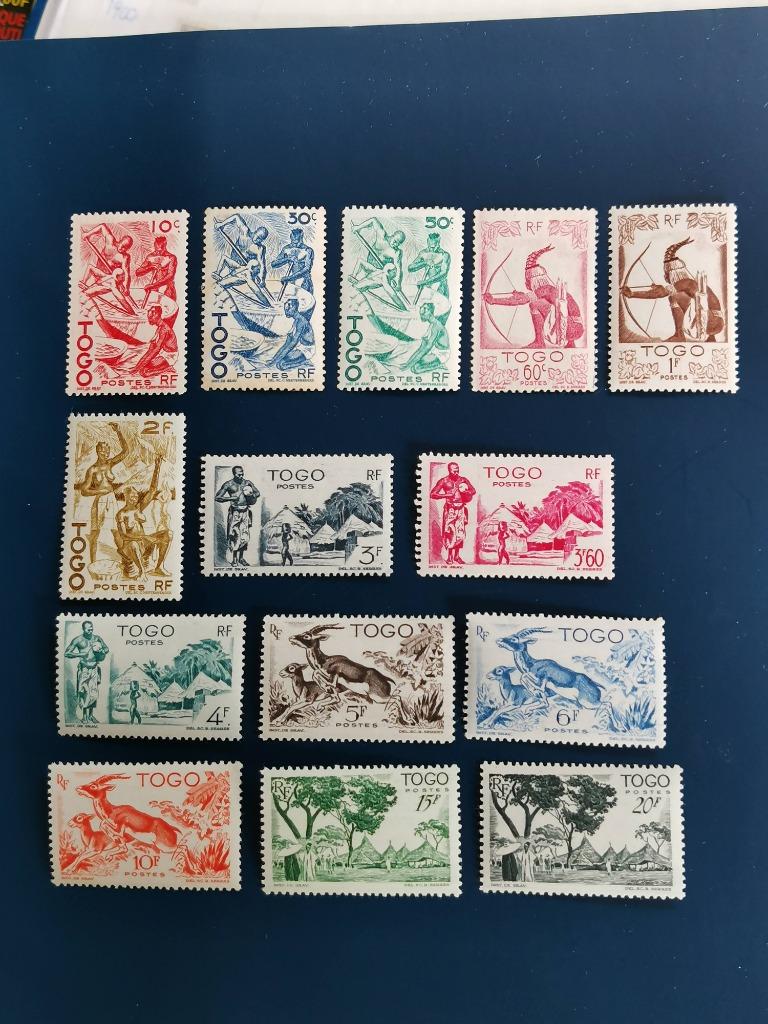 Togo 1947 - jagers, boogschutter, gazellen - bomen - dorp, Postzegels en Munten, Ophalen of Verzenden, Postfris