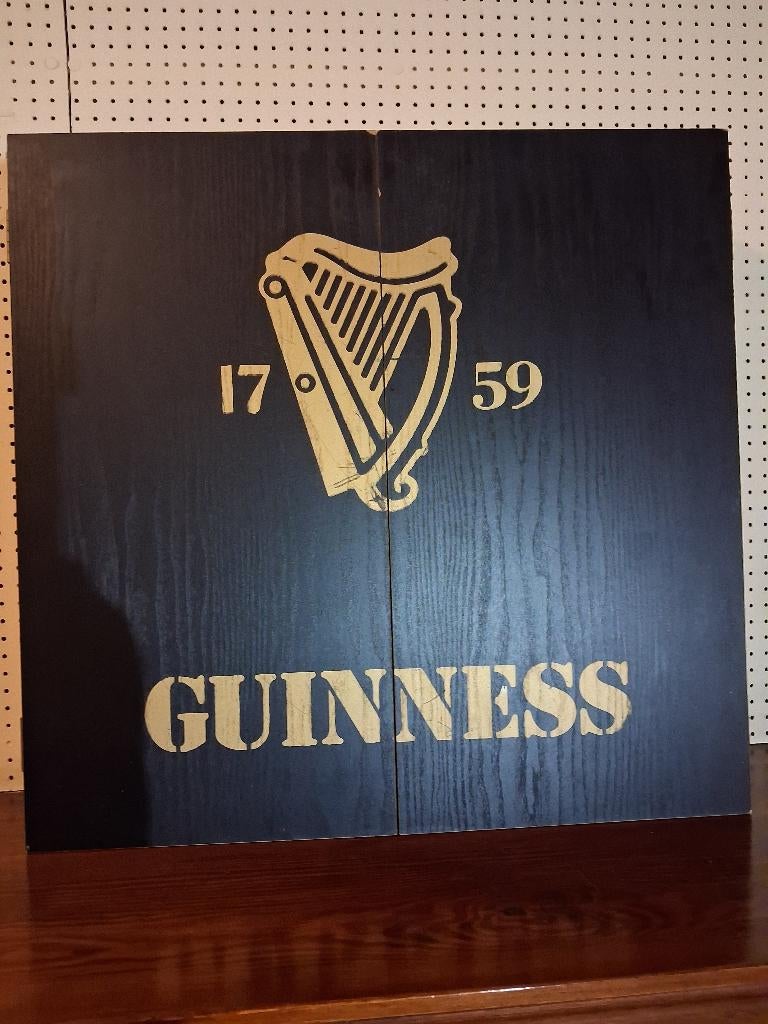 Dartkast Guinness, Sport en Fitness, Darts, Ophalen, Gebruikt, Dartbord