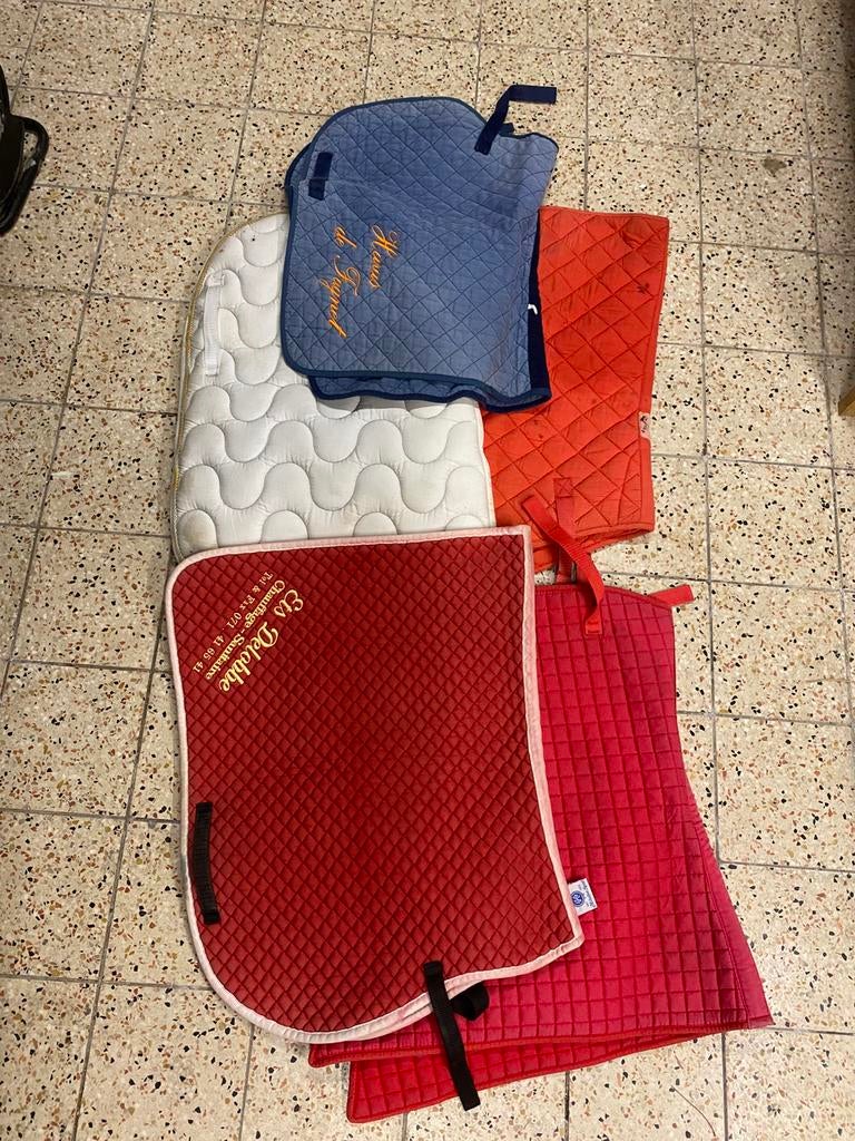 5 tapis de selle, Enlèvement ou Envoi, Utilisé, Couverture