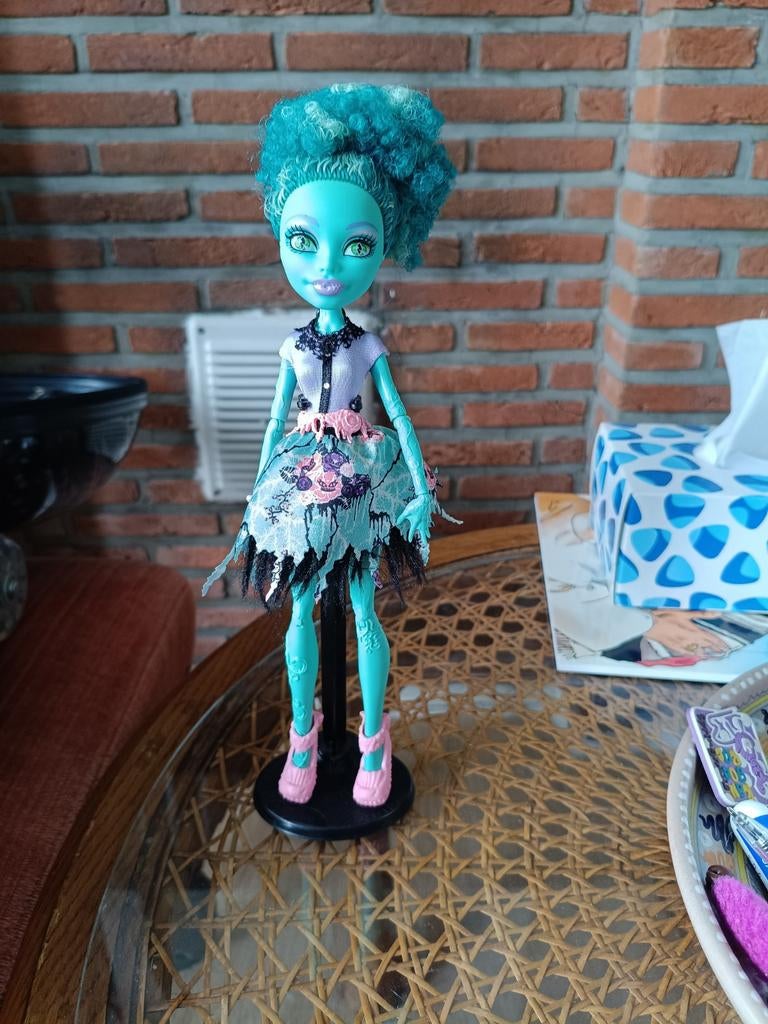 Monster high 6, Enlèvement ou Envoi, Comme neuf