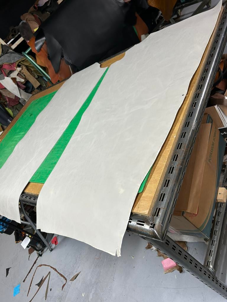 Mat créme kleur tuigleer lappen 2 mm dikte galf soepel, Hobby en Vrije tijd, Ophalen of Verzenden, Zo goed als nieuw