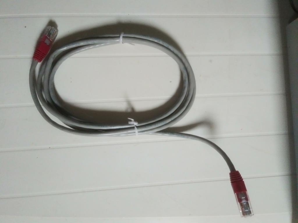 netwerk UPT kabel met rode connectoren, Ophalen of Verzenden, Zo goed als nieuw