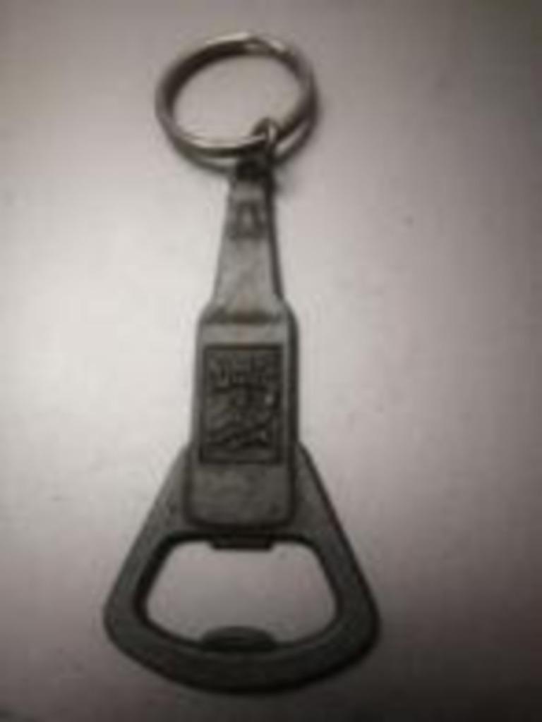 Décapsuleur porte clef métallique SAMUEL ADAMS, Collections, Enlèvement ou Envoi, Utilisé