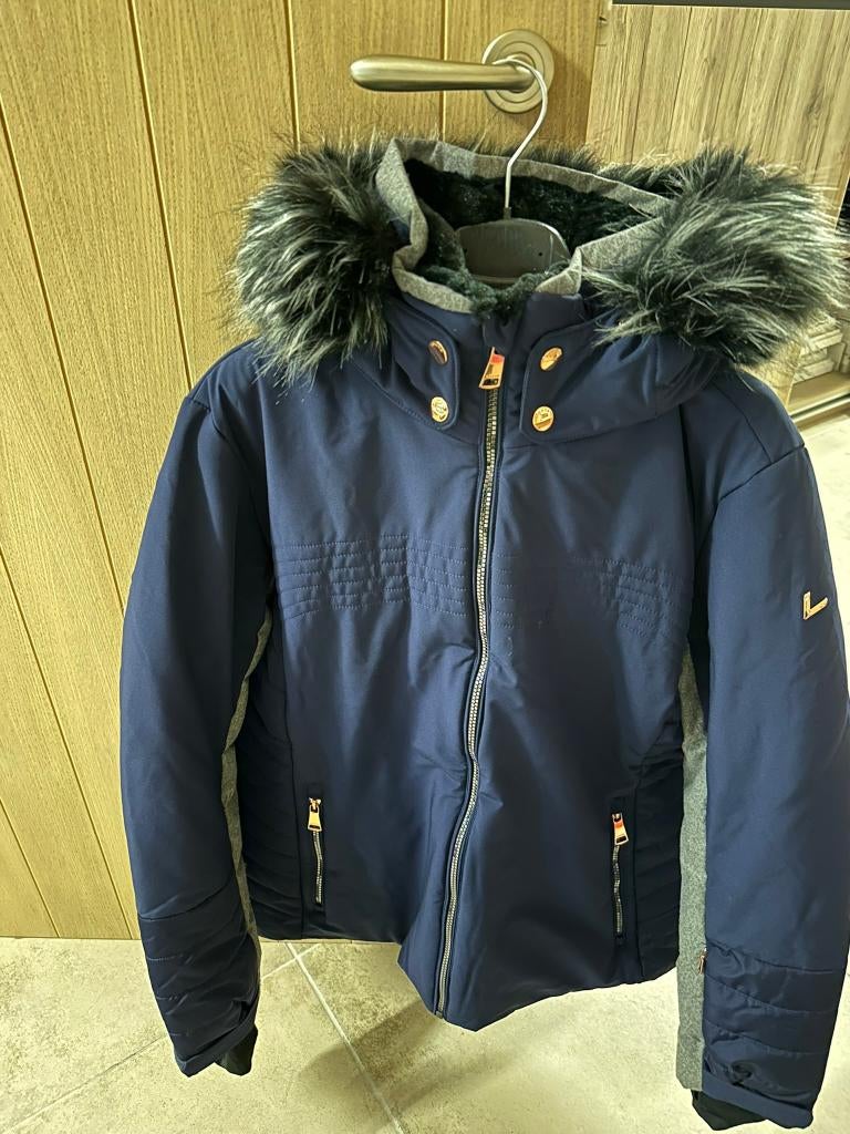 Skijas Luhta, Kleding | Dames, Ophalen, Zo goed als nieuw, Maat 46/48 (XL) of groter, Jack