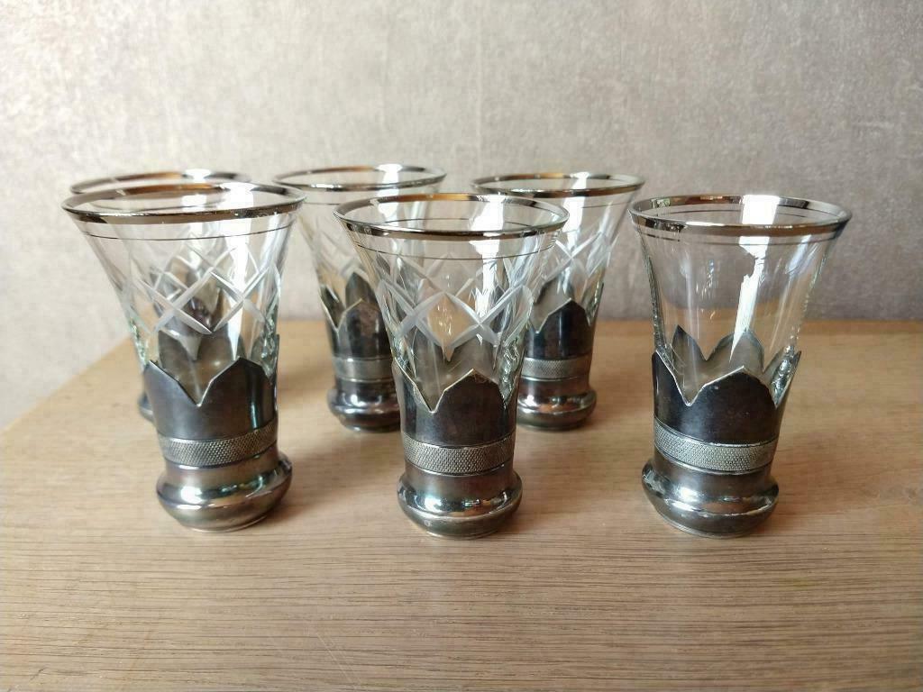 6 antieke borrelglaasjes, Verzamelen, Glas of Glazen, Gebruikt, Kristal, Verzilverd