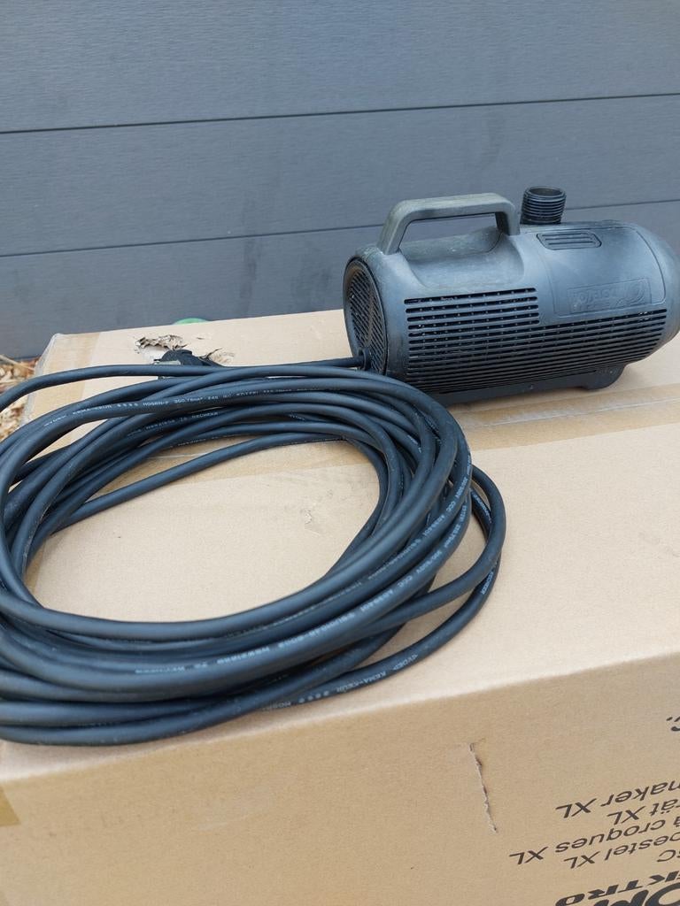 Hozelock Ciprio.zelf achter komen., Tuin en Terras, Vijver-toebehoren, Ophalen, Zo goed als nieuw, Vijverpomp