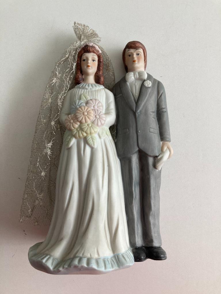 Figurine vintage de couple de mariage/couple marié en biscui, Enlèvement ou Envoi, Utilisé, Humain