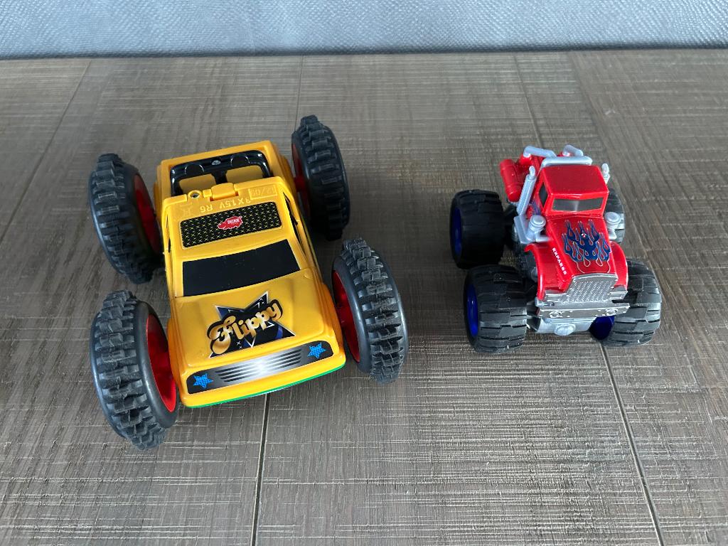 2 auto’s Dickie Toys, Ophalen of Verzenden, Gebruikt