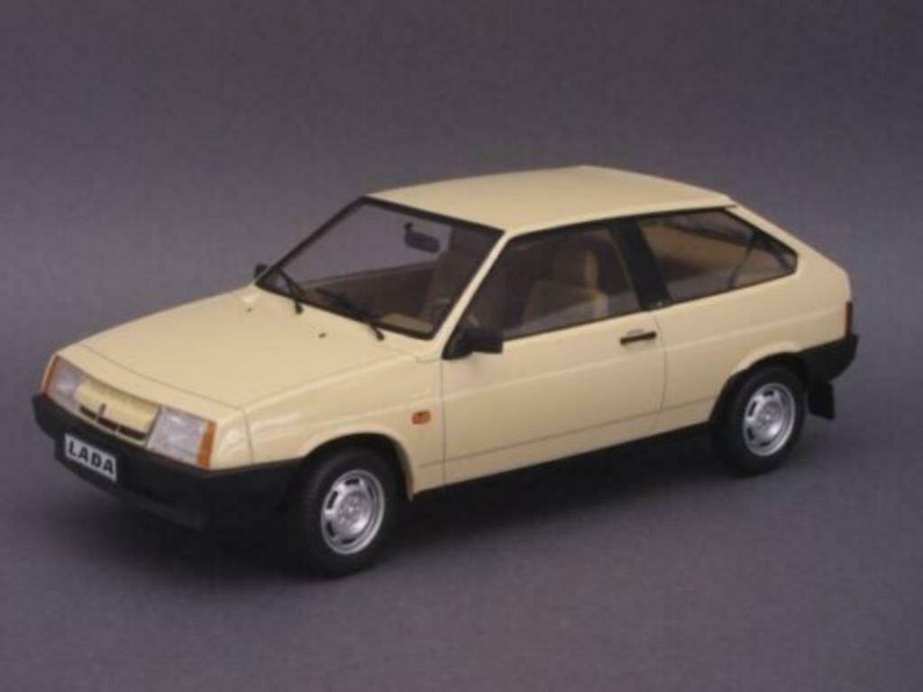 1:18 KK-Scale Lada Samara 1984 VAZ-2108 geel-beige 1v250, Enlèvement ou Envoi, Neuf, Voiture