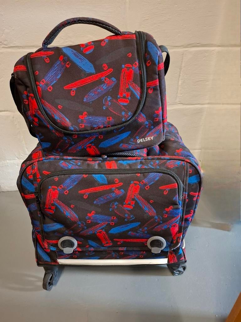 Cartable + sac à  dîner Delsey, Bijoux, Sacs & Beauté, Sacs | Cartables, Enlèvement, Comme neuf