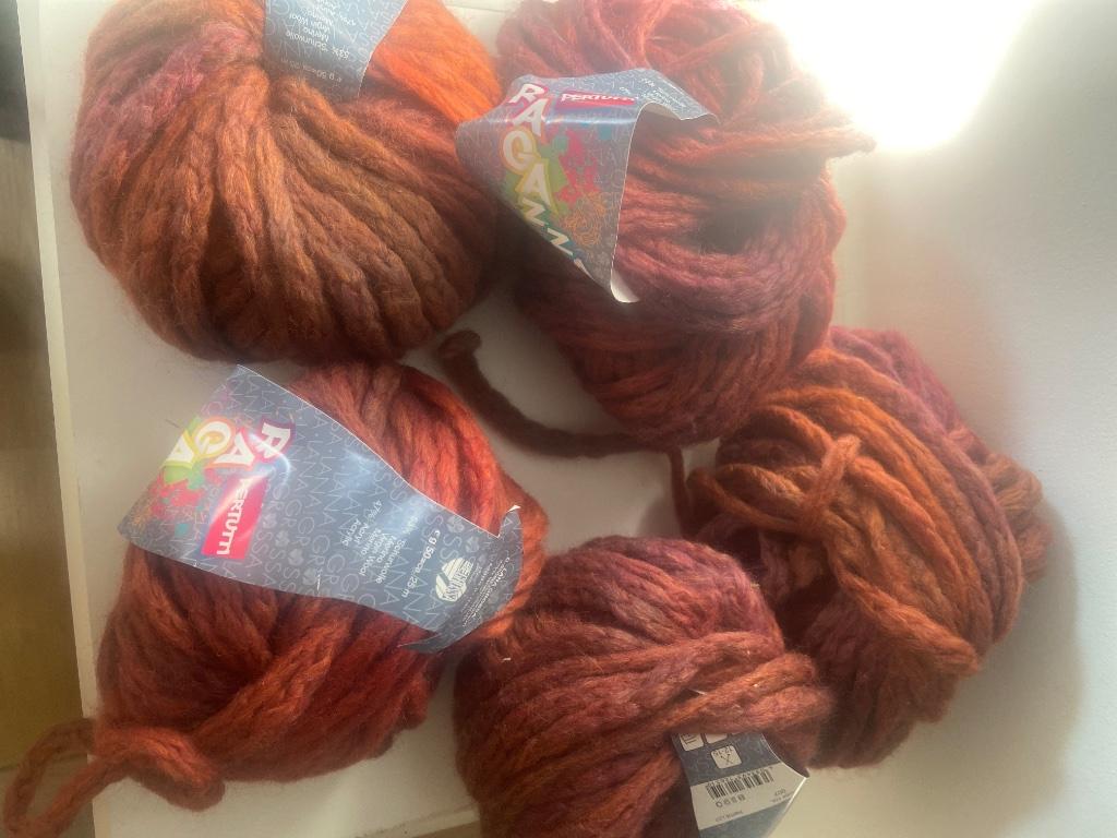 5 bollen wol nieuw, Hobby en Vrije tijd, Breien en Haken, Ophalen