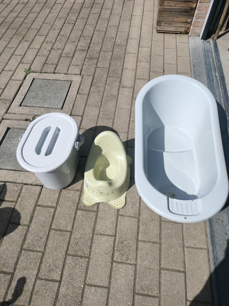 Baby badje + wc-potje + luieremmer + verzorging setje, Kinderen en Baby's, Badjes en Verzorging, Ophalen, Zo goed als nieuw, Badje