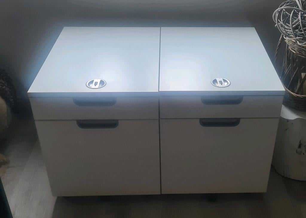 Ikea bureau kasten, Enlèvement