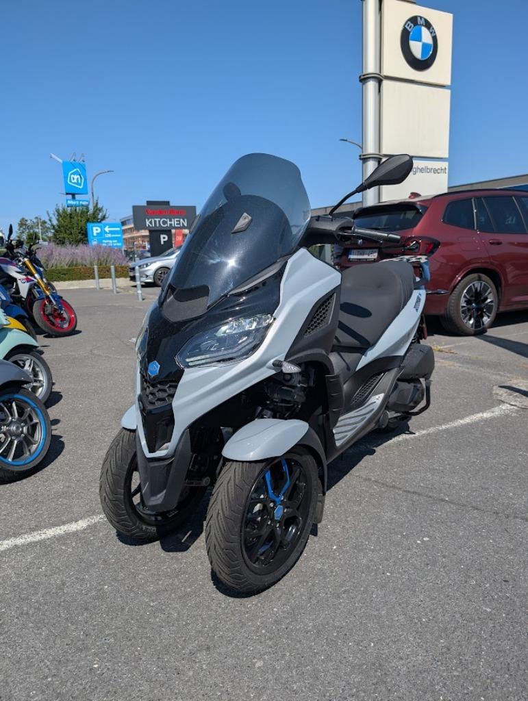 Piaggio MP3 310 - 06/2025 - 100 km, Scooter, Entreprise, 12 à 35 kW, Éclairage LED