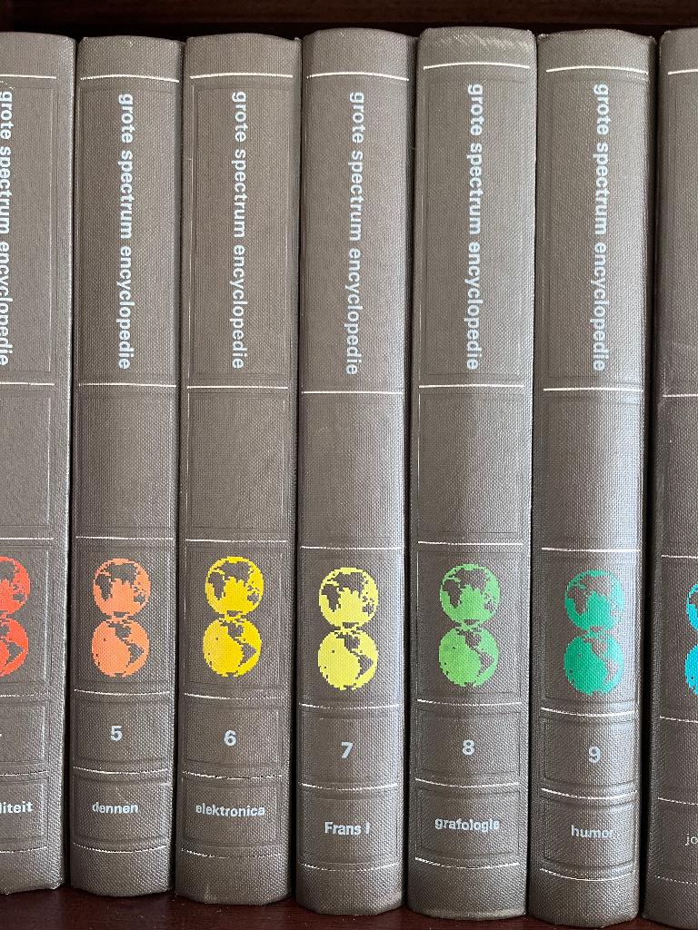 encyclopedie Grote Spectrum + jaarboeken, Ophalen, Zo goed als nieuw, Algemeen, Complete serie