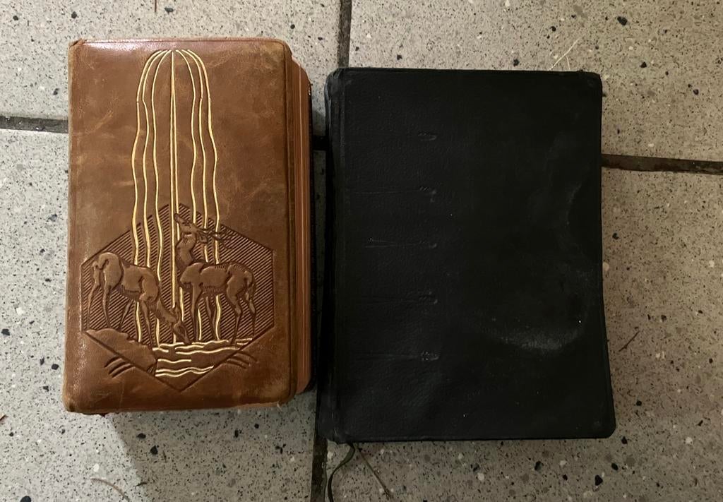 Oude kerkboeken. Jaren 40, Antiek en Kunst, Ophalen of Verzenden