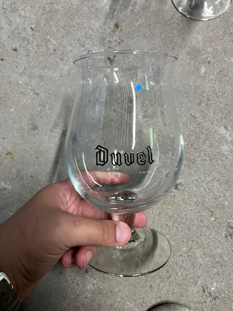Verre a Duvel, Collections, Verres & Petits Verres, Enlèvement, Comme neuf, Verre à bière