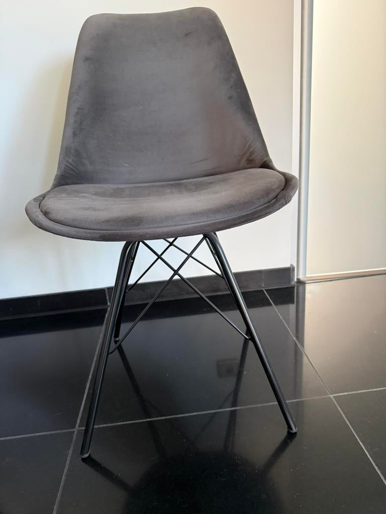 8 stoelen Kick Collection (4 voor €100), Ophalen, Zo goed als nieuw, Grijs