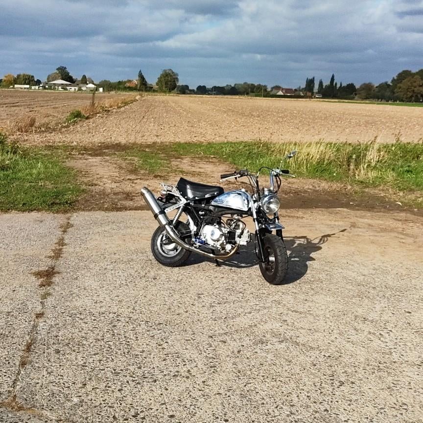 Monkey B klasse, Ophalen, Carburateur