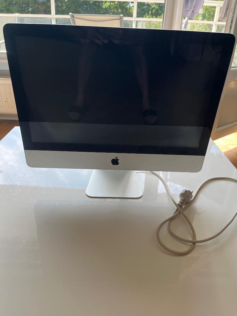Imac 21,5 pouces (mid-2011), Computers en Software, Ophalen, Gebruikt, 2 tot 3 Ghz, IMac