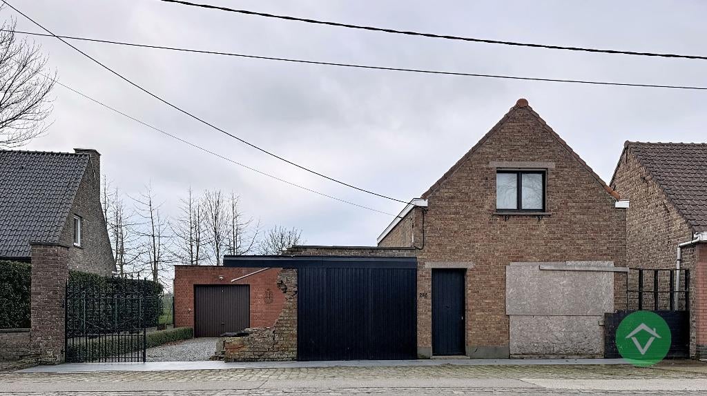 Alleenstaande woning met vele mogelijkheden te Ichtegem, Immo, Huizen en Appartementen te koop, Provincie West-Vlaanderen, tot 200 m²