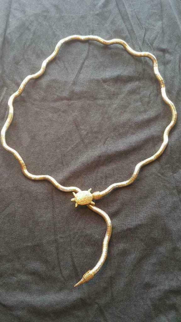 Collier couleur argent et or, pliable / aimant, Enlèvement ou Envoi, Utilisé, Autres matériaux