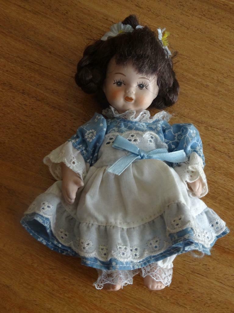 Poupée faience, Enlèvement ou Envoi, Utilisé, Poupée