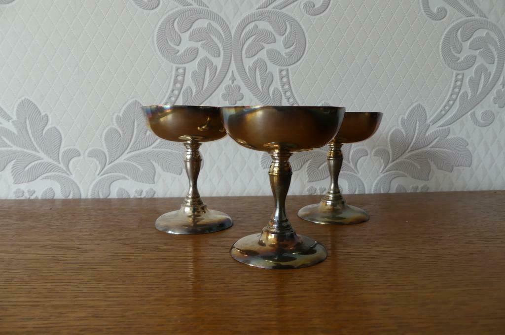 3 bekers in Metal Blanc, Antiek en Kunst, Ophalen of Verzenden