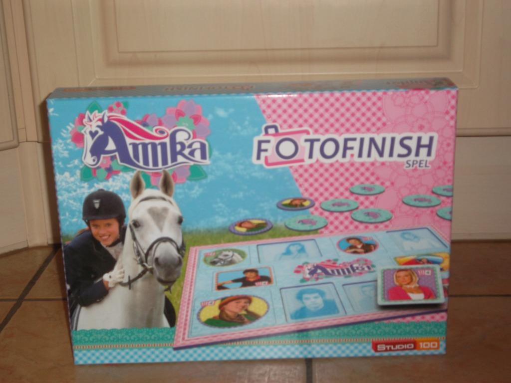 Amika spel fotofinish, Ophalen of Verzenden, Zo goed als nieuw, Studio 100