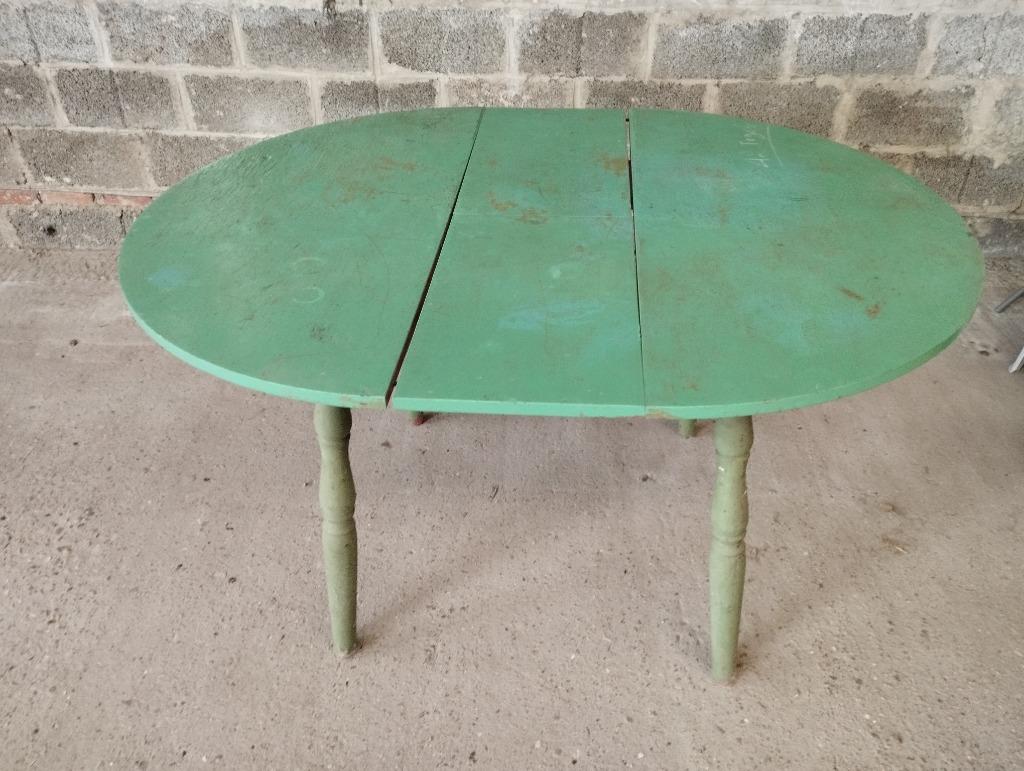 Groene valen houten tafel L 135 cm B 104 cm H 75 cm H 75 cm, Ophalen, Gebruikt, 100 tot 150 cm, Ovaal