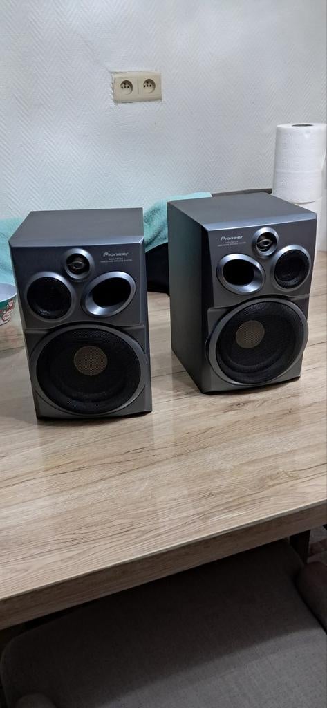 2 baffles/enceintes PIONEER en bon état et fonctionne bien, Enlèvement, Comme neuf
