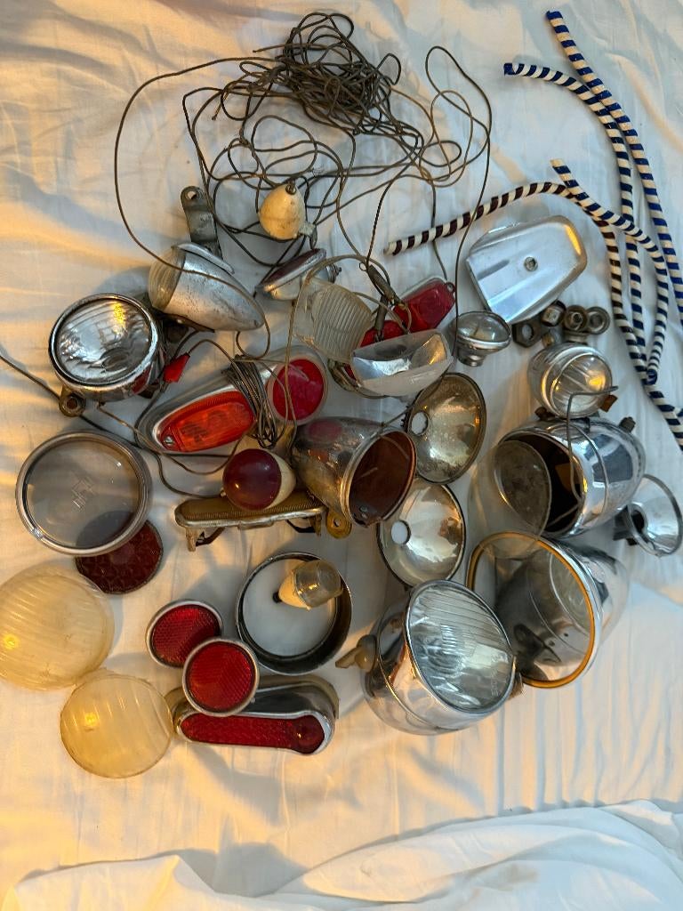 Velo Vintage, Lot De Pièces Diverses, Phares, réflecteurs..., Antiquités & Art, Envoi