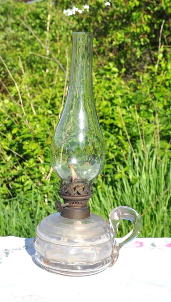 petite lampe a main au petrole en verre, Enlèvement ou Envoi