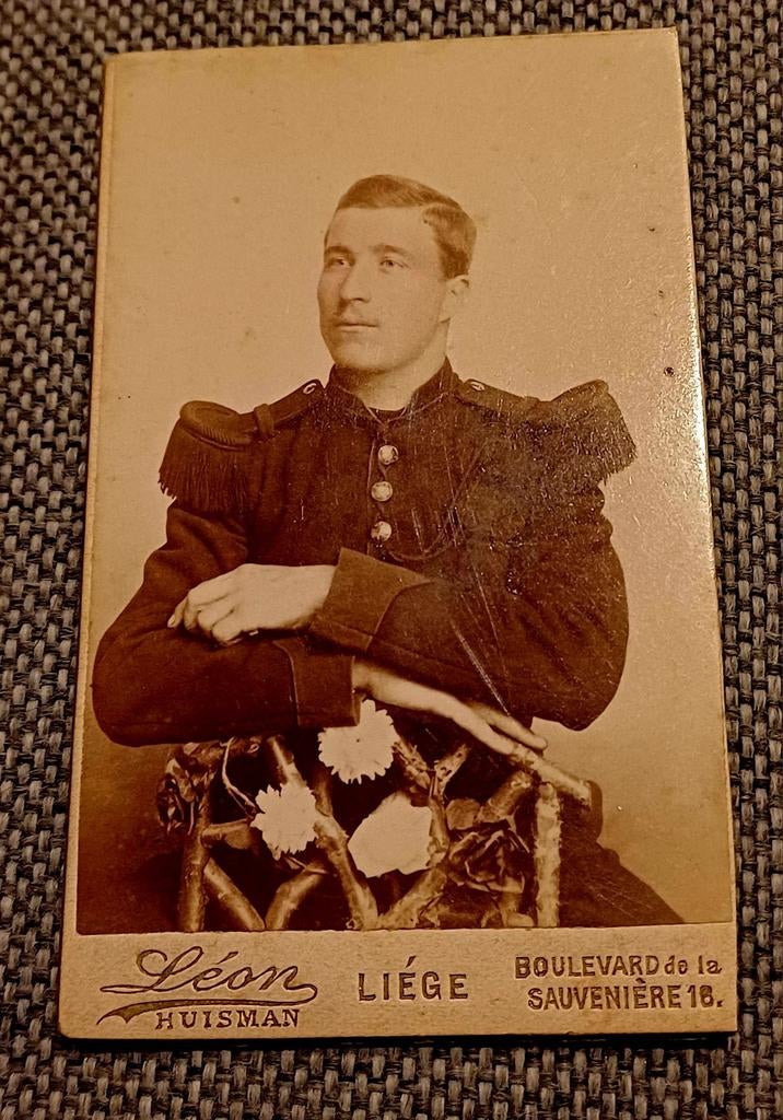 Trappe militaire du XIXe siècle, Collections, Photos & Gravures, Enlèvement ou Envoi, Comme neuf
