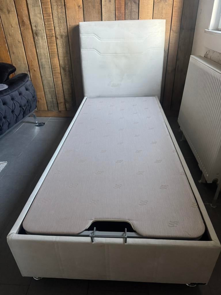 Boxspring met opbergruimte !!!, Ophalen of Verzenden, Zo goed als nieuw