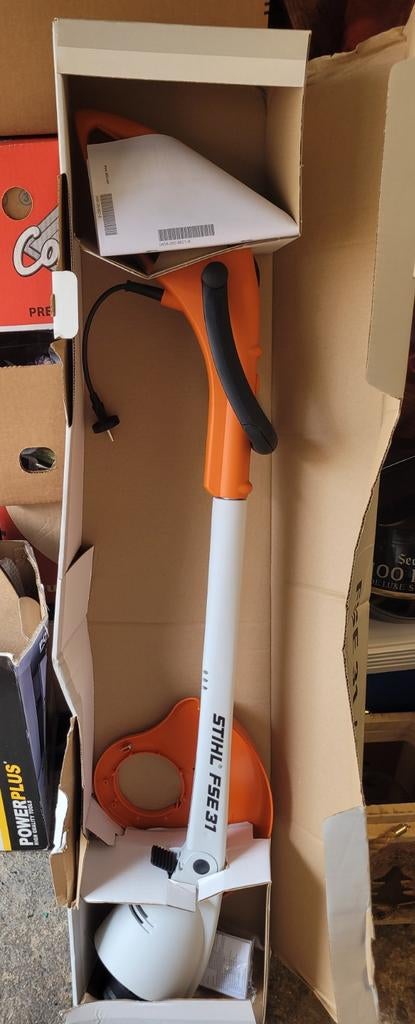 Nouveau coupe-bordures et coupe-herbe, Enlèvement