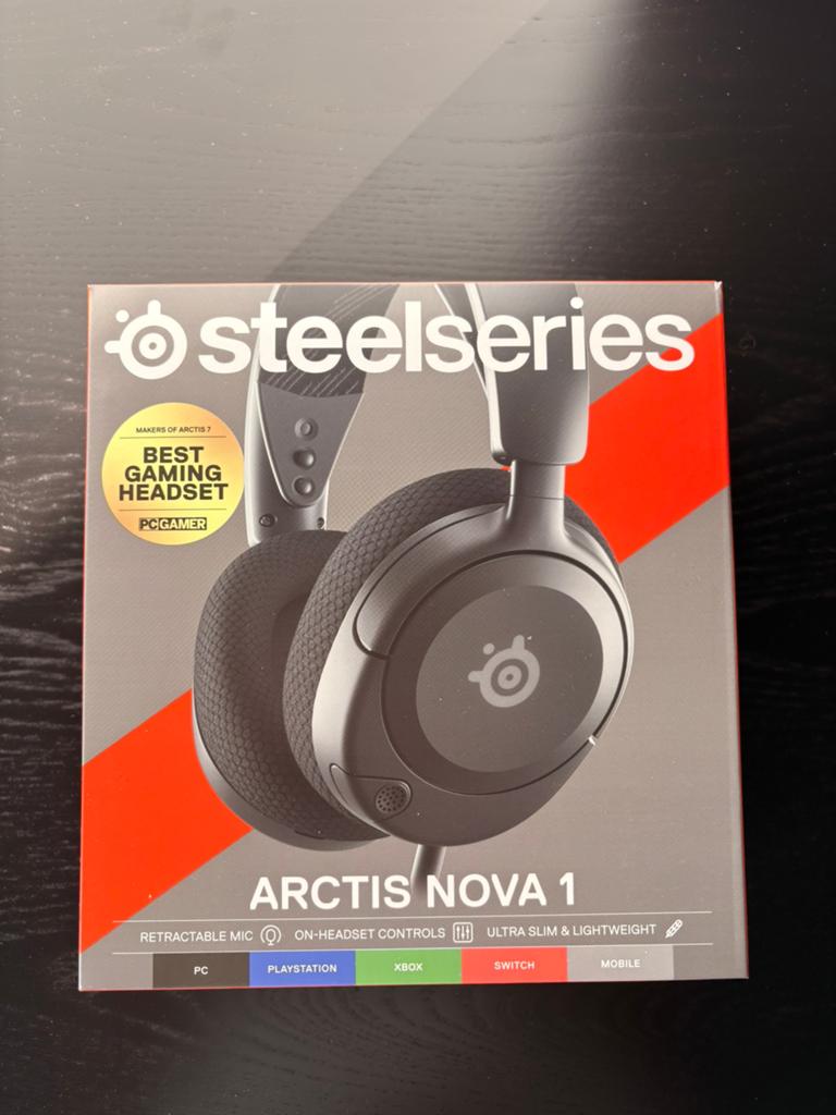 Steelseries Arctis Nova 1, Computers en Software, Headsets, Ophalen, Mute-functie, Zo goed als nieuw, Over-ear
