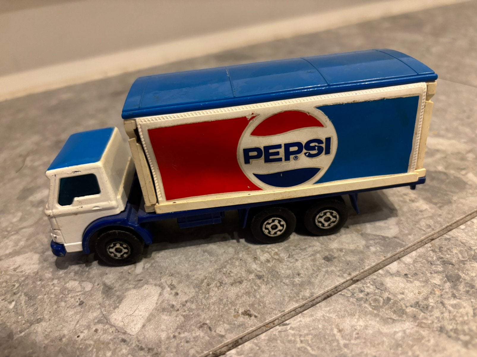 Matchbox Super Kings K-40 Ford "O" Series Pepsi-Cola, Ophalen, Zo goed als nieuw, Matchbox