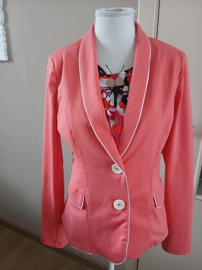 Topje Sensoo en blazer Mt 38, Kleding | Dames, Jasjes, Kostuums en Pakken, Ophalen
