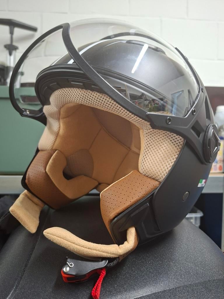 Vito scooter helm, Ophalen