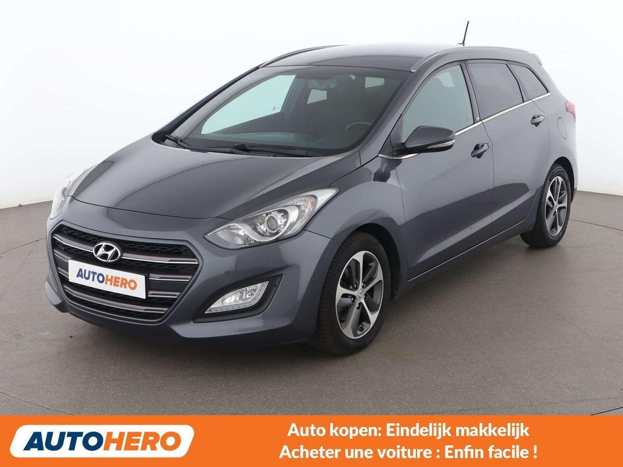 Hyundai i30 1.4 Classic Blue (année de construction 2017), Autos, Argent ou Gris, 135 g/km, Noir, 5 portes