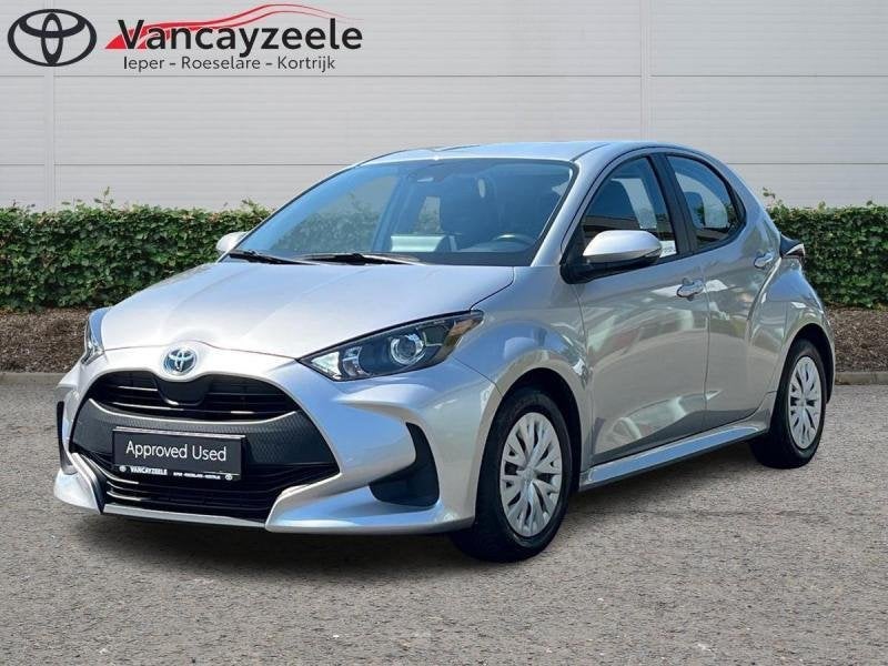 Toyota Yaris Dynamic+cam+gps+dab, Argent ou Gris, Euro 6, 116 ch, Noir