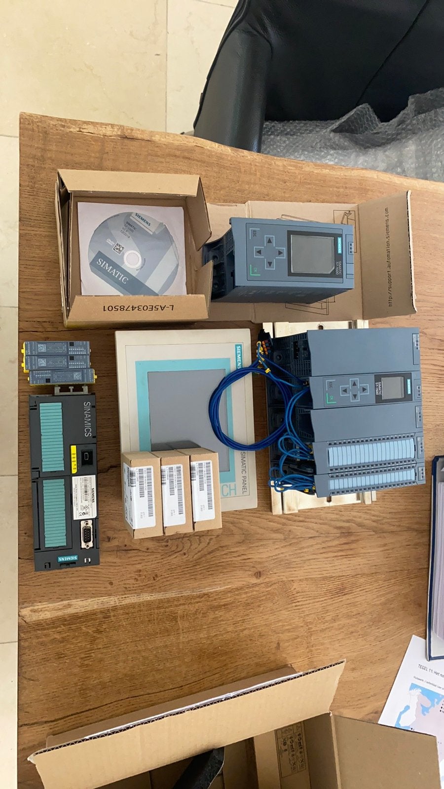 Gezocht! Siemens plc, frequentieregelaars en hmi., Hobby en Vrije tijd, Elektronica-componenten, Ophalen of Verzenden, Zo goed als nieuw