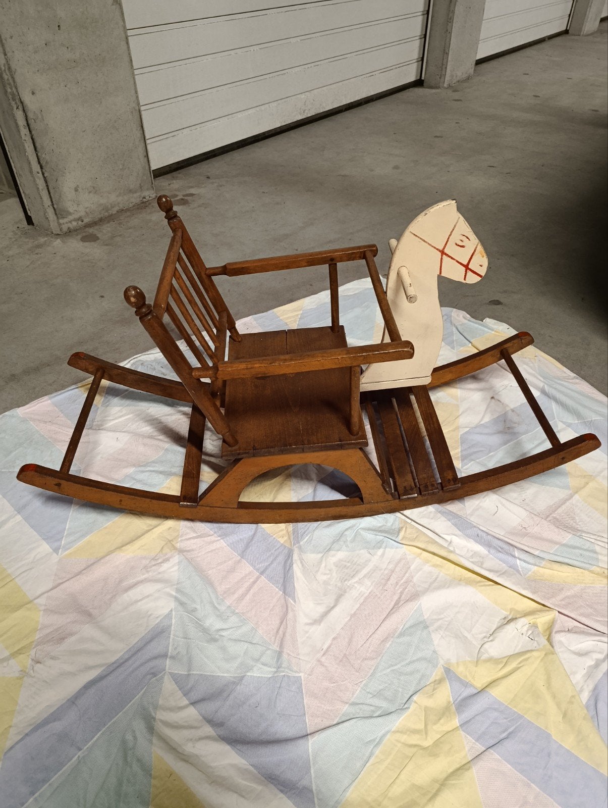 Cheval à bascule, Enfants & Bébés, Enlèvement